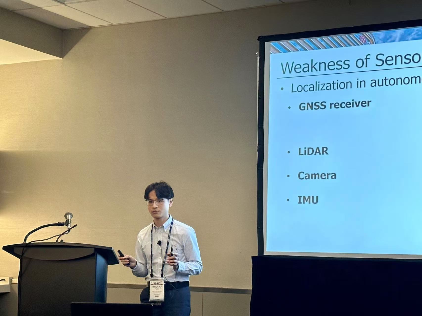 Penggao Yan presenting at IEEE ION PLANS 2023